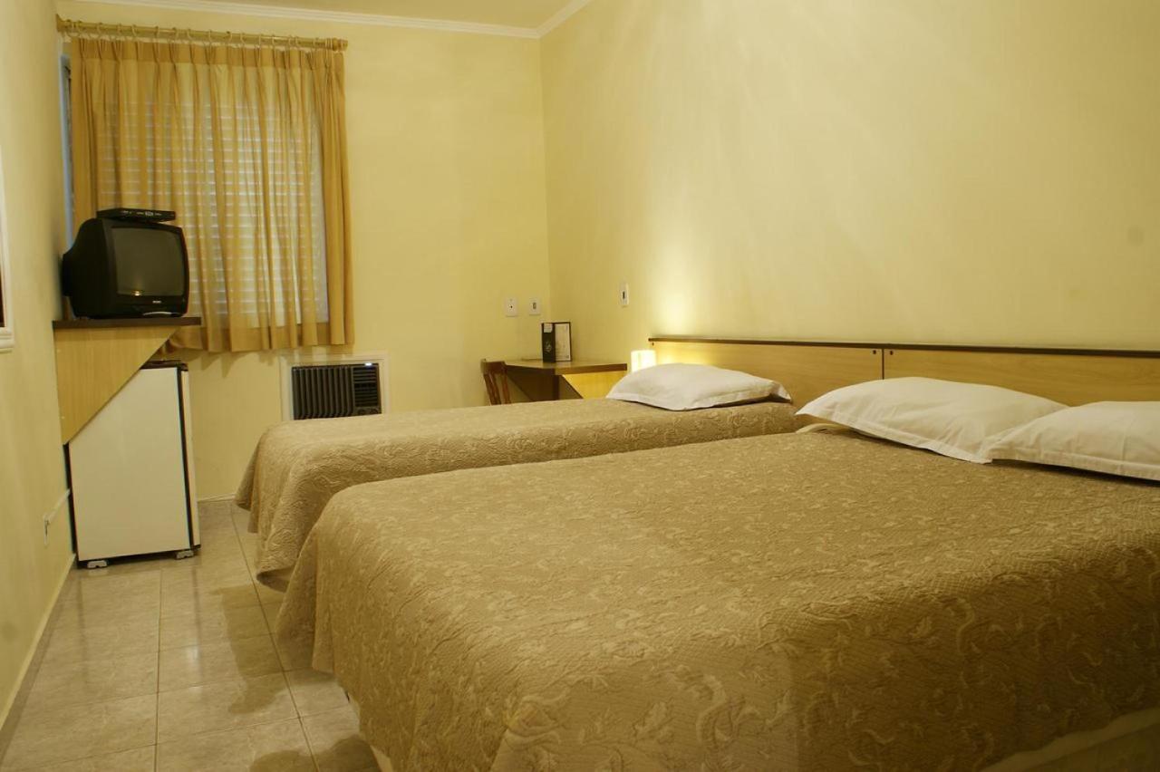 OYO Antico Plaza Hotel Taubaté Exterior foto